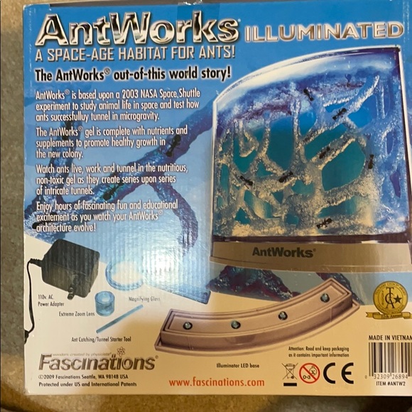 STEM Toy Antworks Illuminated Habitat for Ants - Picture 2 of 7